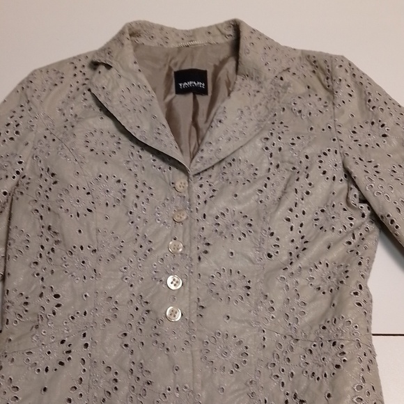 Vintage Taifun grey blazer. Eyelet design size 4 linen.  Office business Spring - Picture 2 of 5